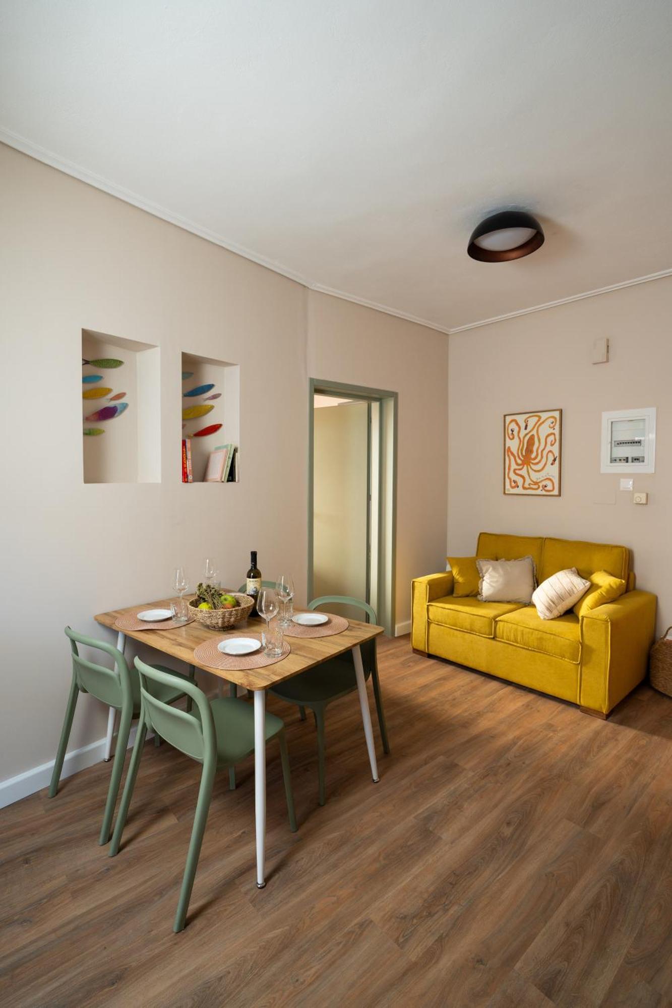 Nyx Guesthouse Триполис Экстерьер фото