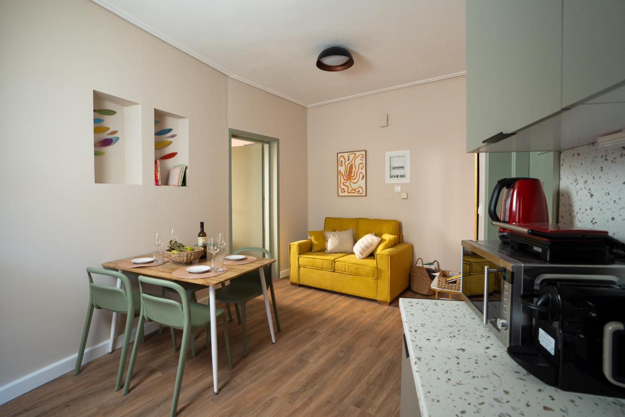 Nyx Guesthouse Триполис Экстерьер фото
