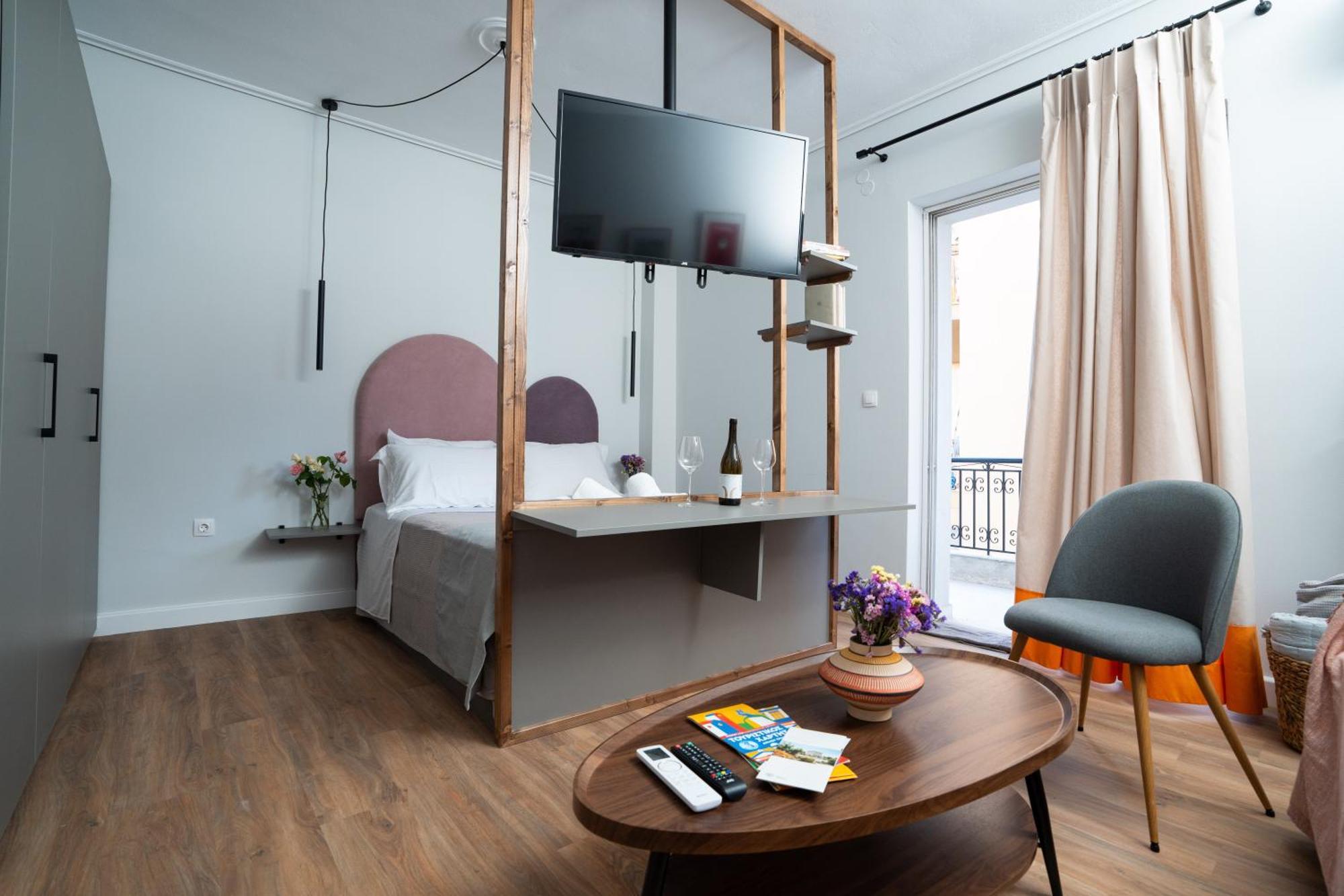 Nyx Guesthouse Триполис Экстерьер фото