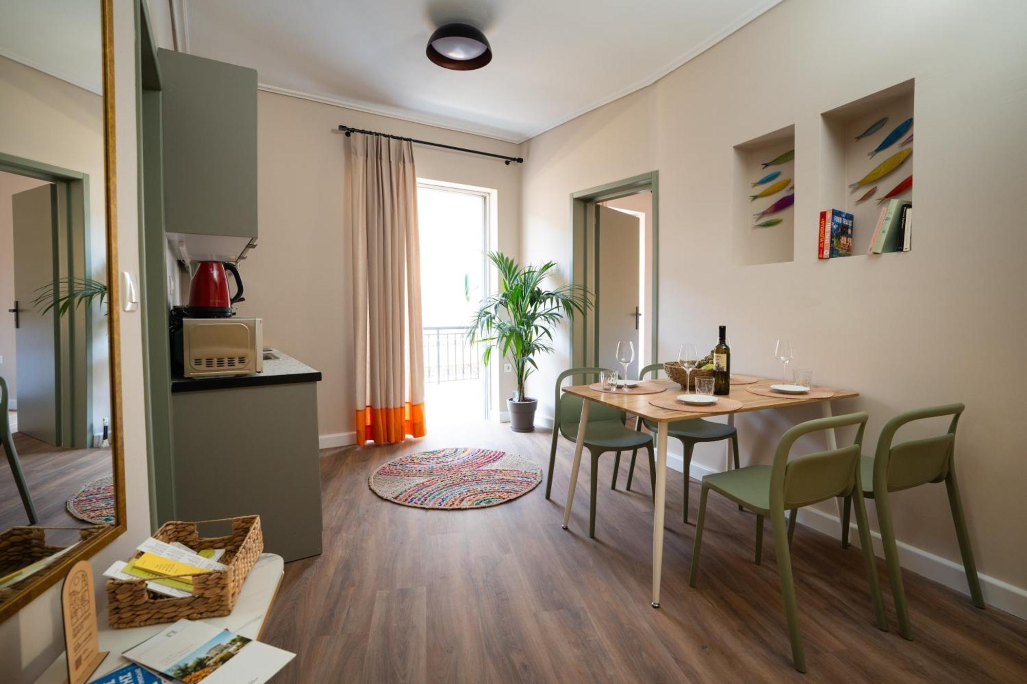 Nyx Guesthouse Триполис Экстерьер фото