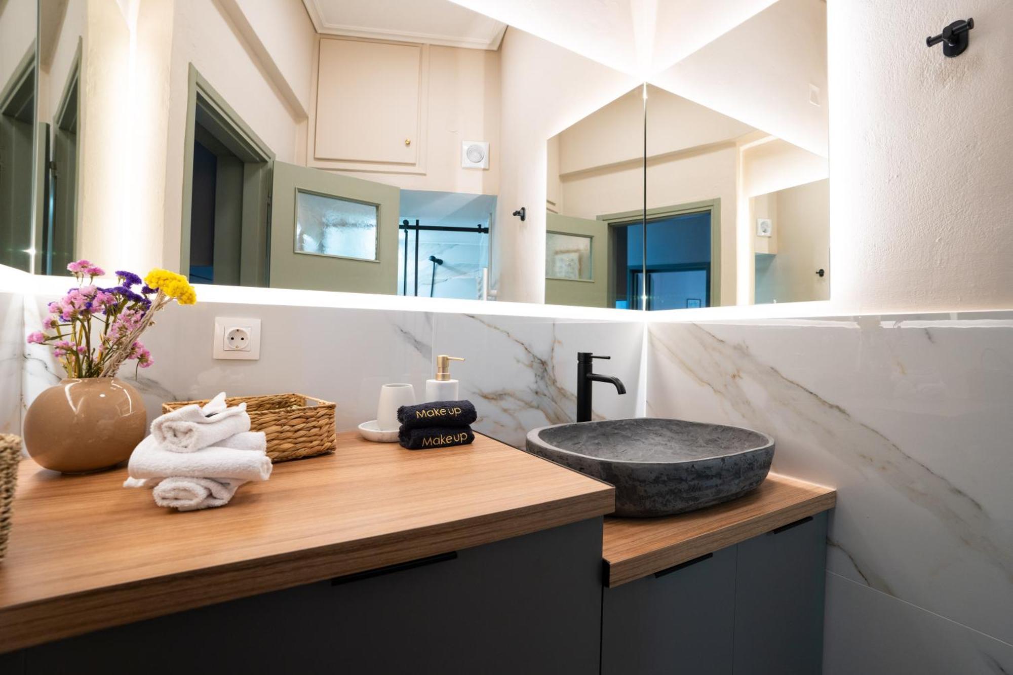 Nyx Guesthouse Триполис Экстерьер фото